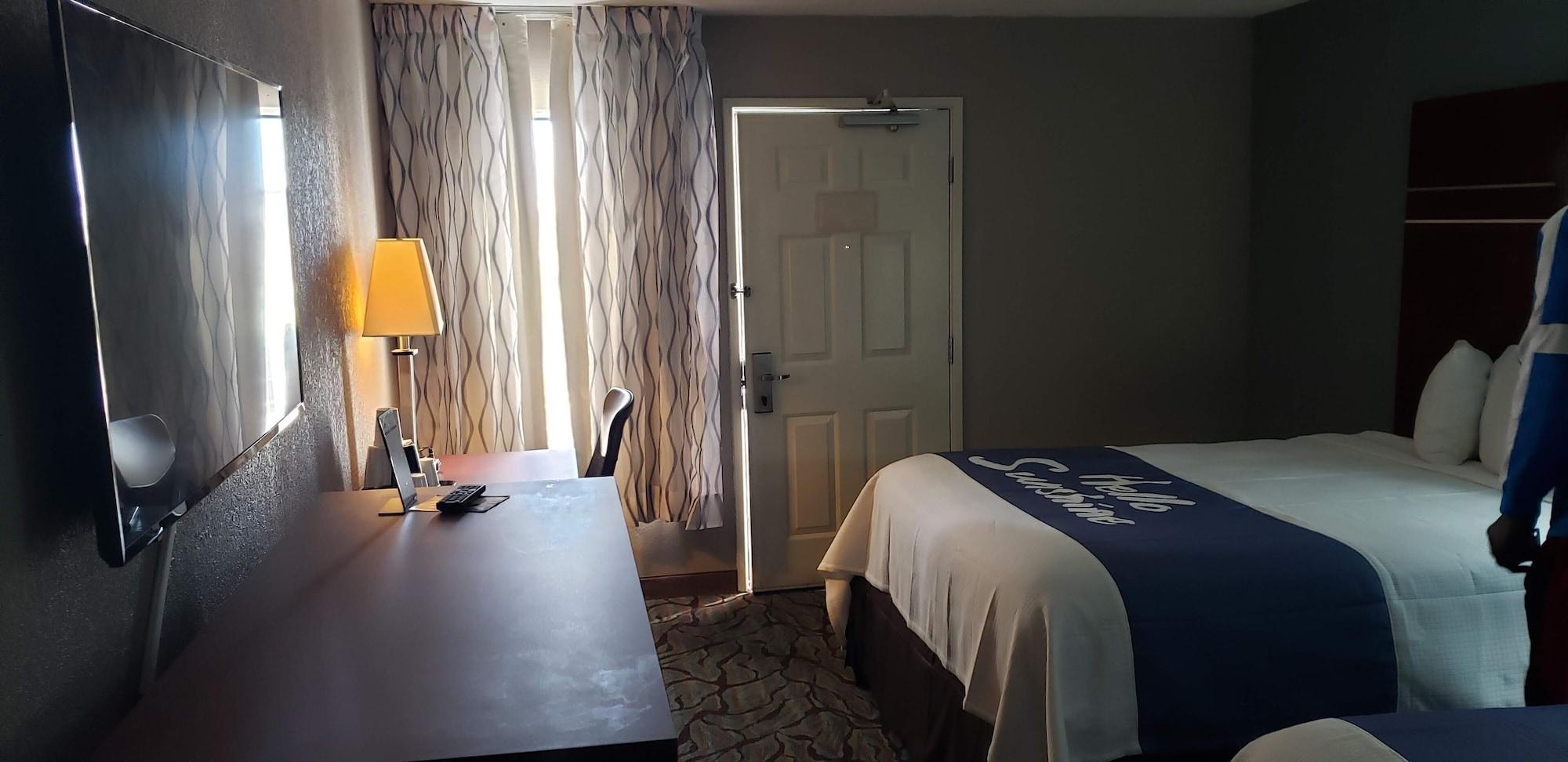 Days Inn By Wyndham West Des Moines - Clive Ngoại thất bức ảnh