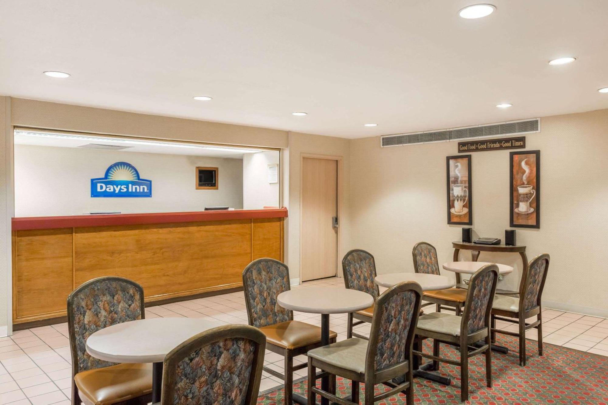 Days Inn By Wyndham West Des Moines - Clive Ngoại thất bức ảnh