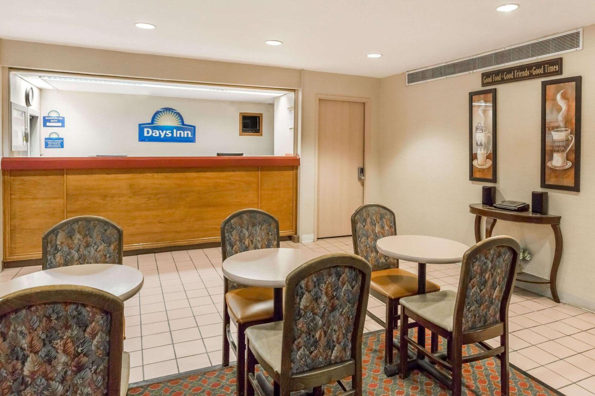 Days Inn By Wyndham West Des Moines - Clive Ngoại thất bức ảnh